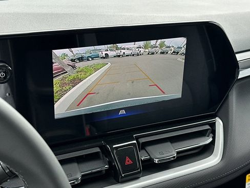 New 2026 Chevrolet TrailBlazer LT w/ LT Cold Weather Package FWD image 19