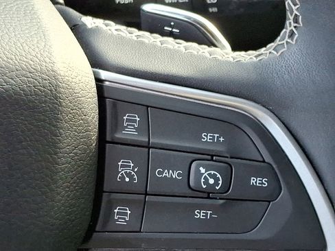 Used 2024 Jeep Grand Cherokee Altitude image 27