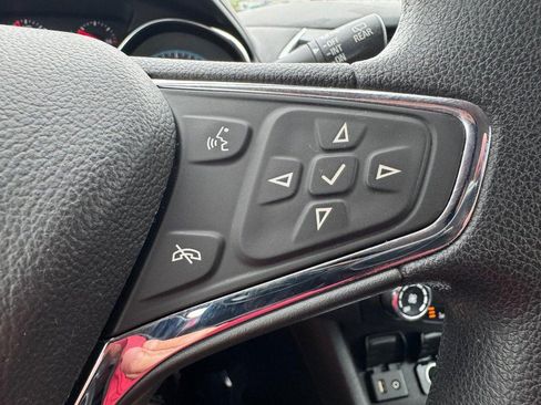 Used 2017 Chevrolet Cruze LT w/ Convenience Package FWD image 21