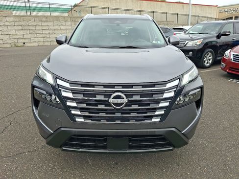 Certified 2024 Nissan Rogue SV w/ SV Premium Package AWD/4WD image 2