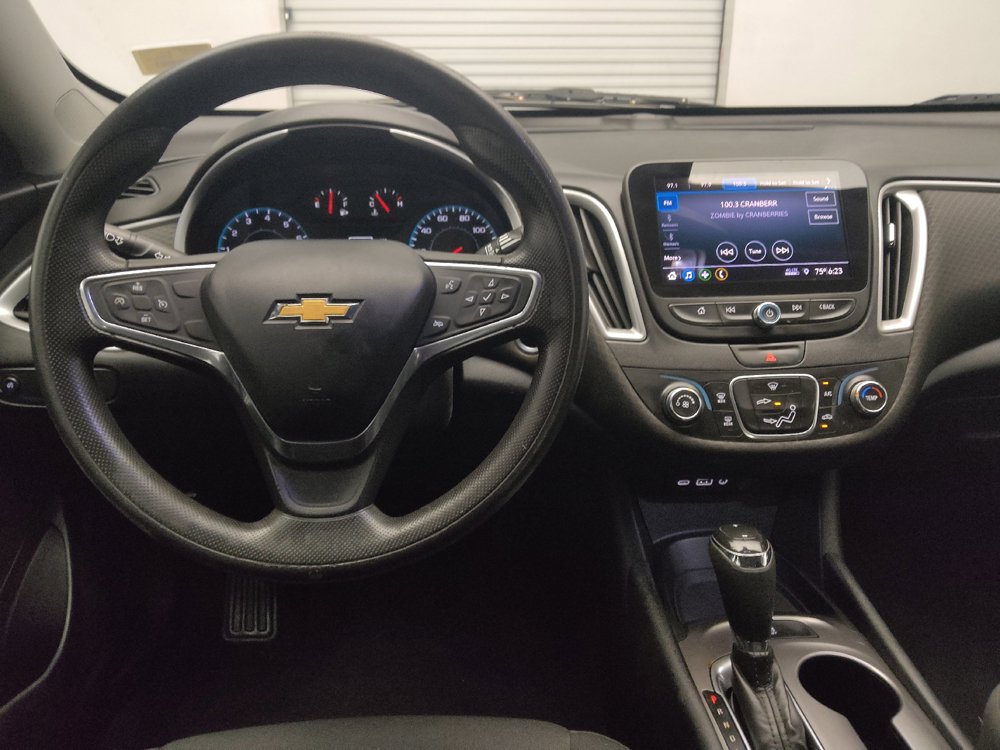 Used 2019 Chevrolet Malibu LS FWD image 22
