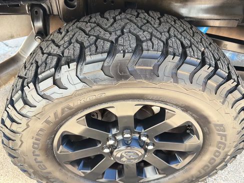 Used 2020 RAM 2500 Laramie w/ Night Edition AWD/4WD image 19