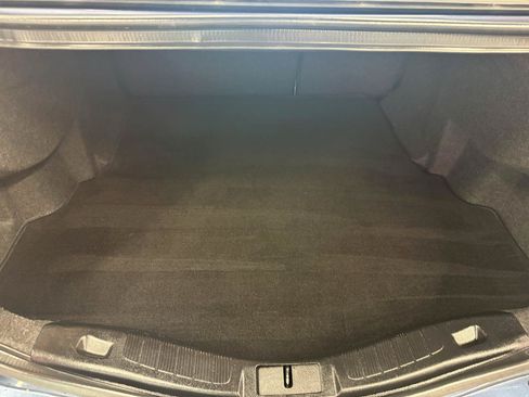 Used 2018 Ford Fusion SE w/ Fusion SE Technology Package FWD image 22
