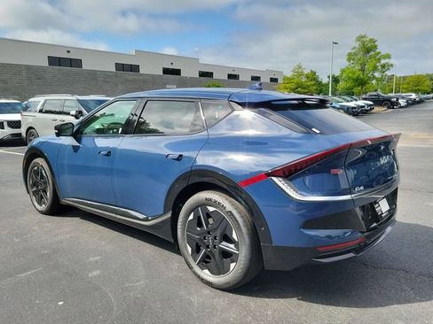 New 2026 Kia EV6 Wind RWD image 6