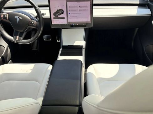 Used 2019 Tesla Model 3 Standard Range RWD image 5