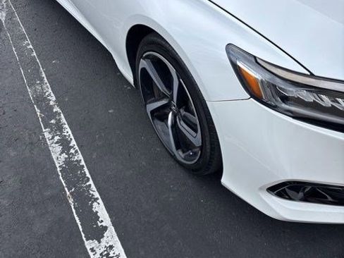 Used 2021 Honda Accord Sport image 3