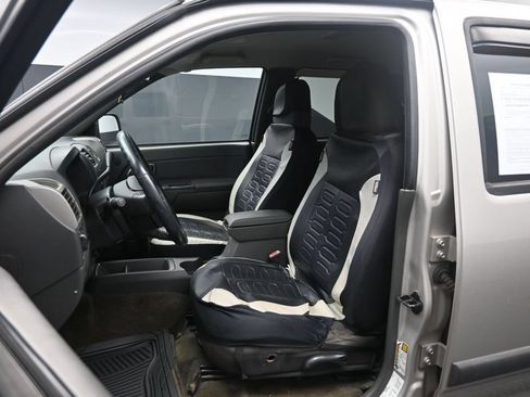 Used 2005 Chevrolet Colorado LS w/ Safe And Sound Package RWD image 13