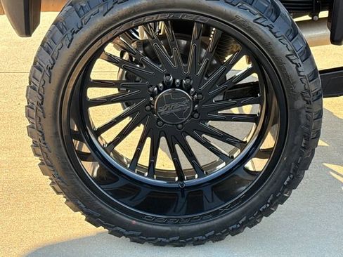 Used 2024 GMC Sierra 2500 AT4 w/ Max Trailering Package image 10