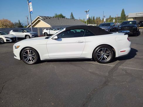 Used 2017 Ford Mustang Premium RWD image 11