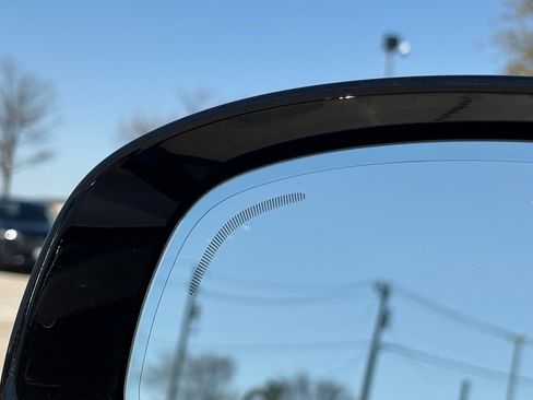 Certified 2023 Volvo XC60 B5 Plus w/ Climate Package image 10