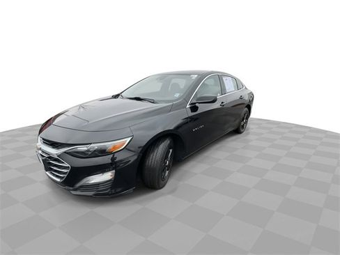 Certified 2025 Chevrolet Malibu LS image 4