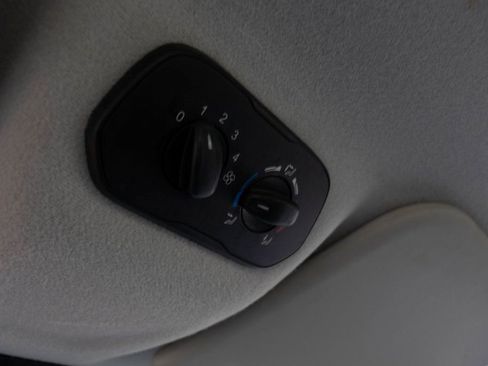 Used 2019 Ford Transit 350 XLT image 33