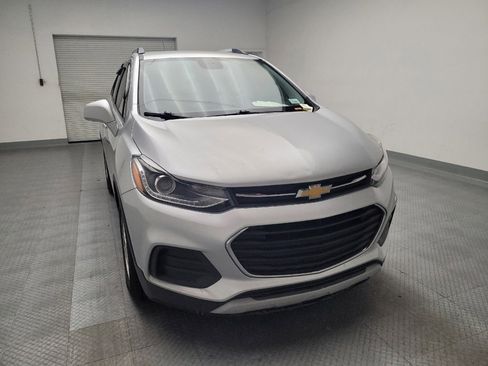 Used 2019 Chevrolet Trax LT w/ LT Convenience Package image 14