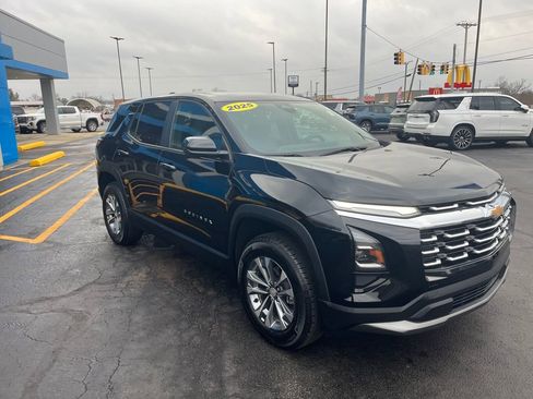 Used 2025 Chevrolet Equinox LT image 7