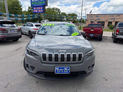 Used 2020 Jeep Cherokee Latitude Plus w/ Cold Weather Group AWD/4WD image 2