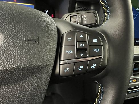 New 2025 Ford Maverick Lobo image 18