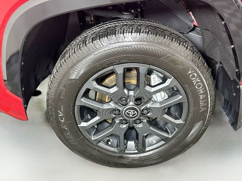 Used 2025 Toyota Tundra Platinum image 32