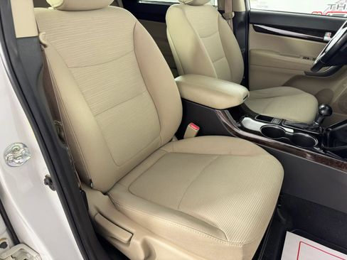 Used 2015 Kia Sorento LX FWD image 35