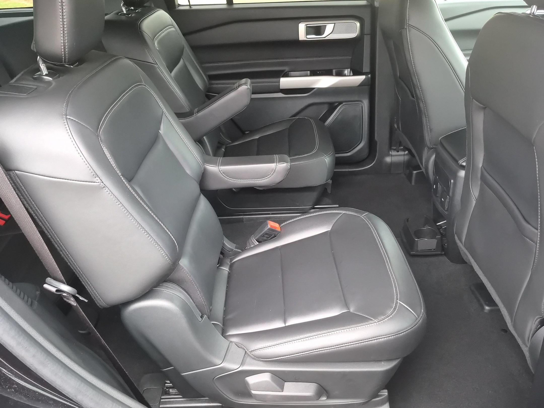 Certified 2024 Ford Explorer XLT AWD/4WD image 35