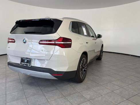 Used 2025 BMW X3 xDrive30i AWD/4WD image 9