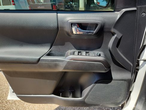 Used 2023 Toyota Tacoma TRD Sport AWD/4WD image 16