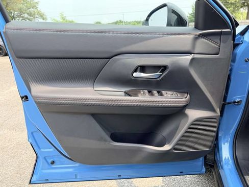 New 2026 Nissan Kicks SR w/ Cold Weather Package FWD image 14