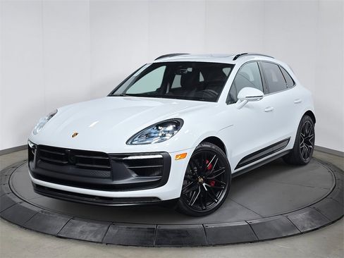 Used 2025 Porsche Macan GTS image 1