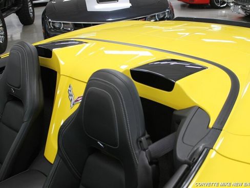 Used 2016 Chevrolet Corvette Stingray Convertible w/ 2LT Preferred Equipment Group RWD image 16