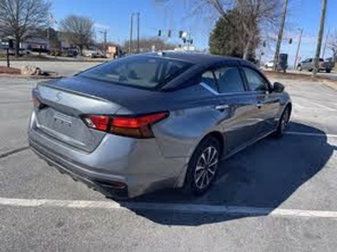 Used 2020 Nissan Altima 2.5 S image 12
