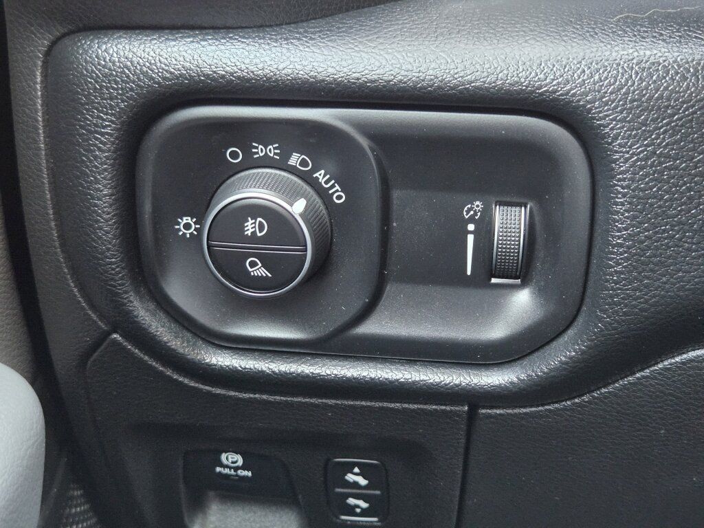 Used 2020 RAM 1500 Big Horn AWD/4WD image 16