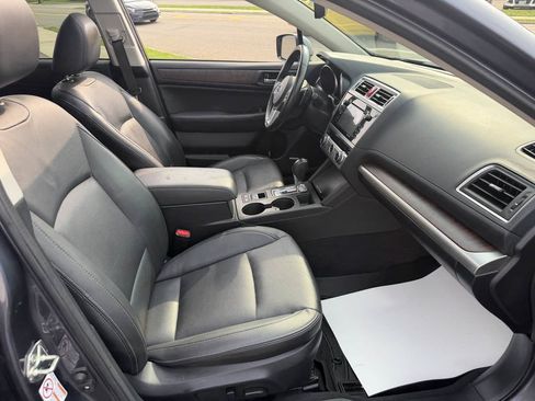 Used 2017 Subaru Outback 2.5i Limited AWD/4WD image 18