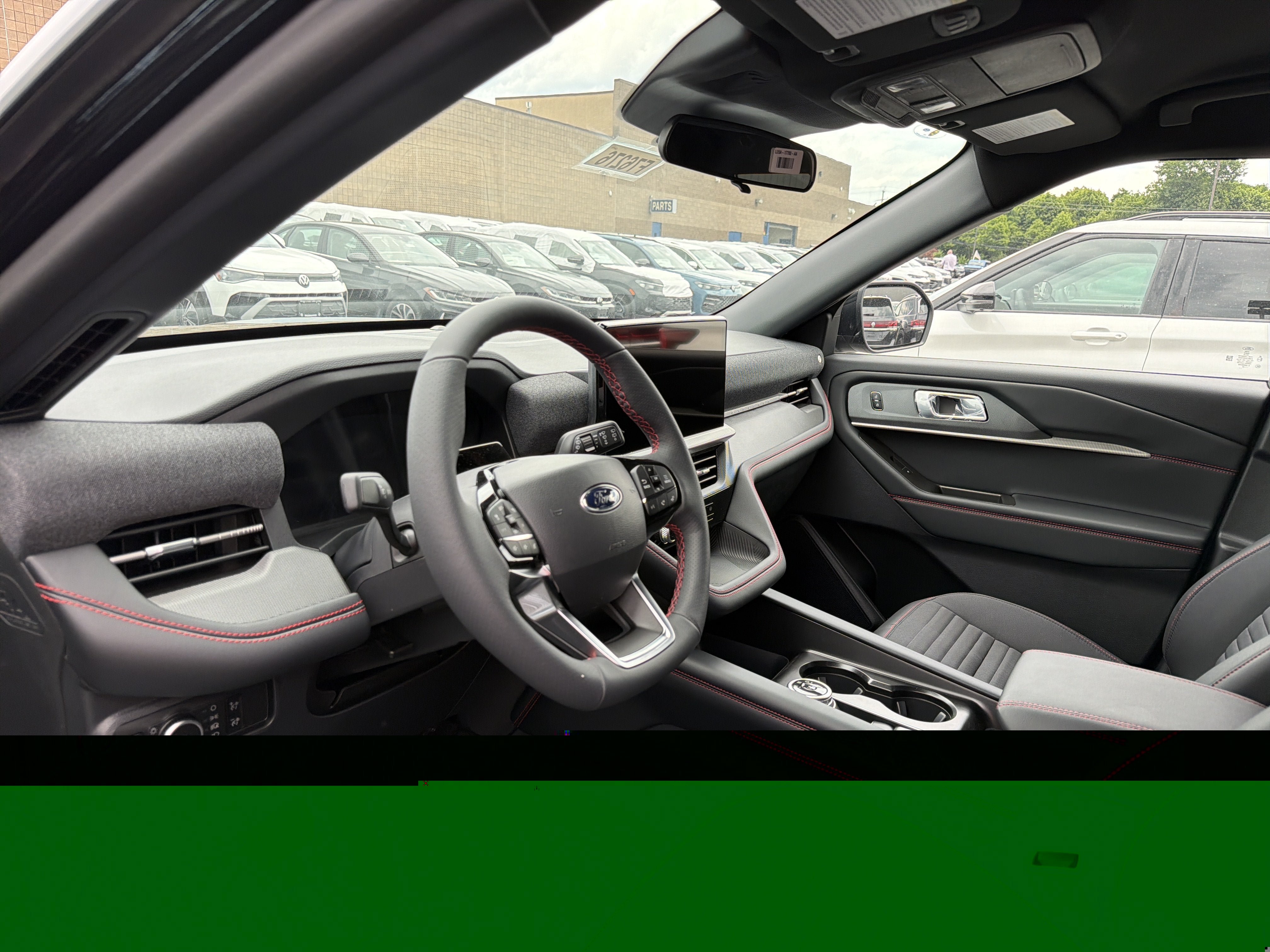 New 2026 Ford Explorer ST-Line w/ ST-Line Street Pack AWD/4WD image 9