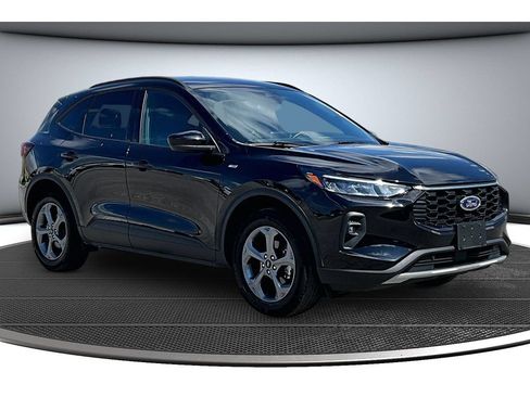 Used 2025 Ford Escape ST-Line Select AWD/4WD image 14