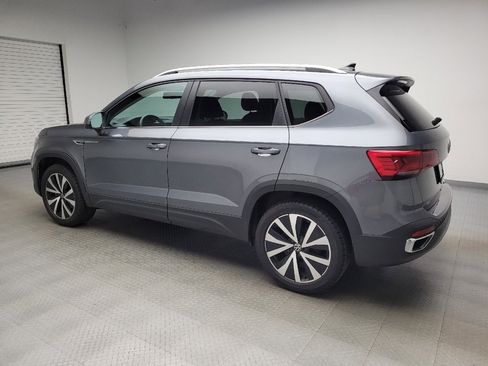 Used 2022 Volkswagen Taos SE AWD/4WD image 3