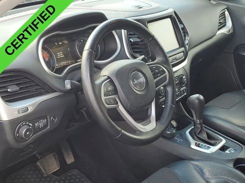 Used 2017 Jeep Cherokee Trailhawk w/ Comfort & Convenience Group AWD/4WD image 9