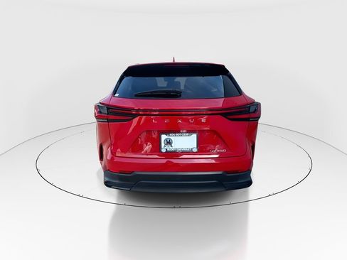 Used 2024 Lexus NX 250 FWD w/ Towing Package (2000 Lbs) image 7