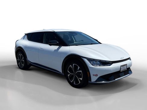 Used 2023 Kia EV6 Wind w/ Wind Technology Package RWD image 7