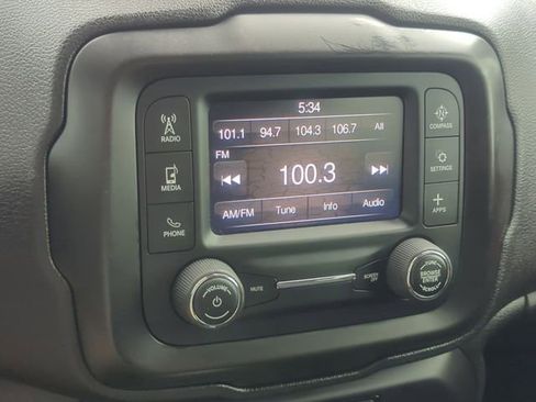 Used 2020 Jeep Renegade Sport FWD image 17