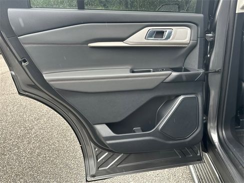 New 2025 Ford Explorer Active image 22