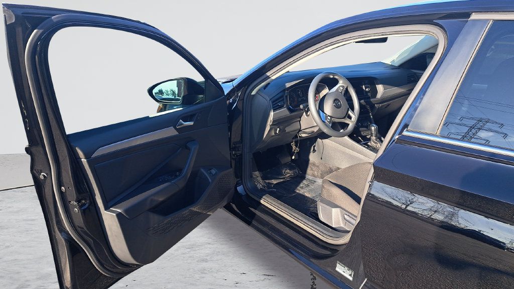 Used 2021 Volkswagen Jetta S FWD image 9