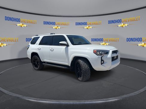 Used 2024 Toyota 4Runner SR5 image 5