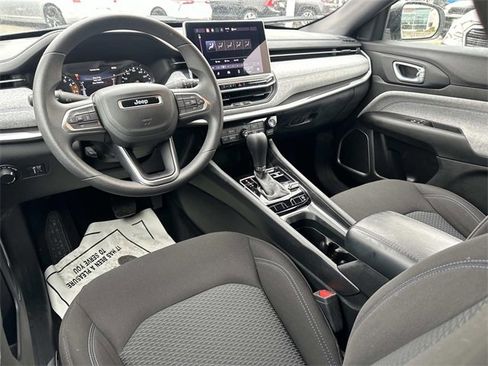 Certified 2023 Jeep Compass Sport image 14