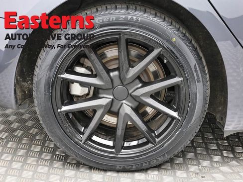 Used 2023 Tesla Model 3 Standard Range image 25