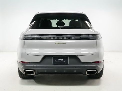Used 2024 Porsche Cayenne AWD/4WD image 11