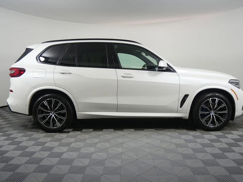 Certified 2023 BMW X5 xDrive40i w/ M Sport Package image 2