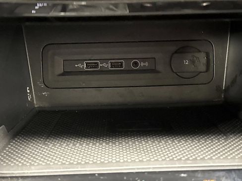 Used 2021 Volkswagen Atlas SEL image 25