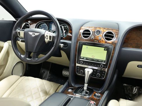 Used 2017 Bentley Continental GT image 70