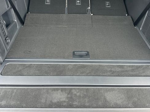 New 2026 Lincoln Navigator Premiere AWD/4WD image 15