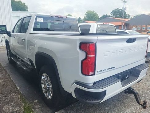 Used 2025 Chevrolet Silverado 2500 LT w/ Z71 Chrome Sport Edition AWD/4WD image 2
