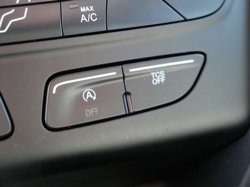 Used 2017 Ford Escape SE image 31